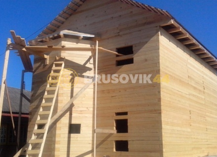 Двухэтажный дом 7х9 м из обрезного бруса 150х150 мм в Курской области