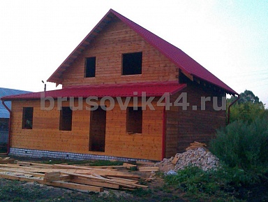 Дом 9х11,5 м из профилированного бруса 145х195 мм в Тверской области - фото процесса строительства