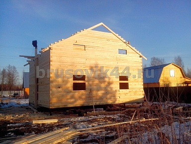 Дом 9х9 м из обрезного бруса 150х150 мм в Костромской области - фото процесса строительства