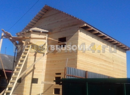 Двухэтажный дом 7х9 м из обрезного бруса 150х150 мм в Курской области