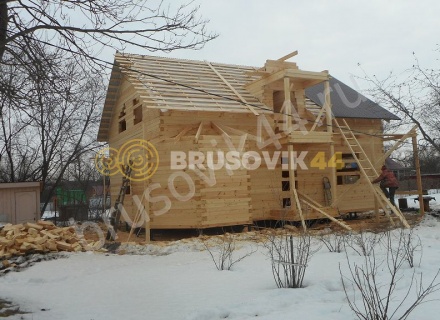 Зимнее строительство дома из бруса