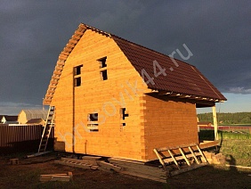 Деревянный дом из бруса с мансардой - фото процесса строительства